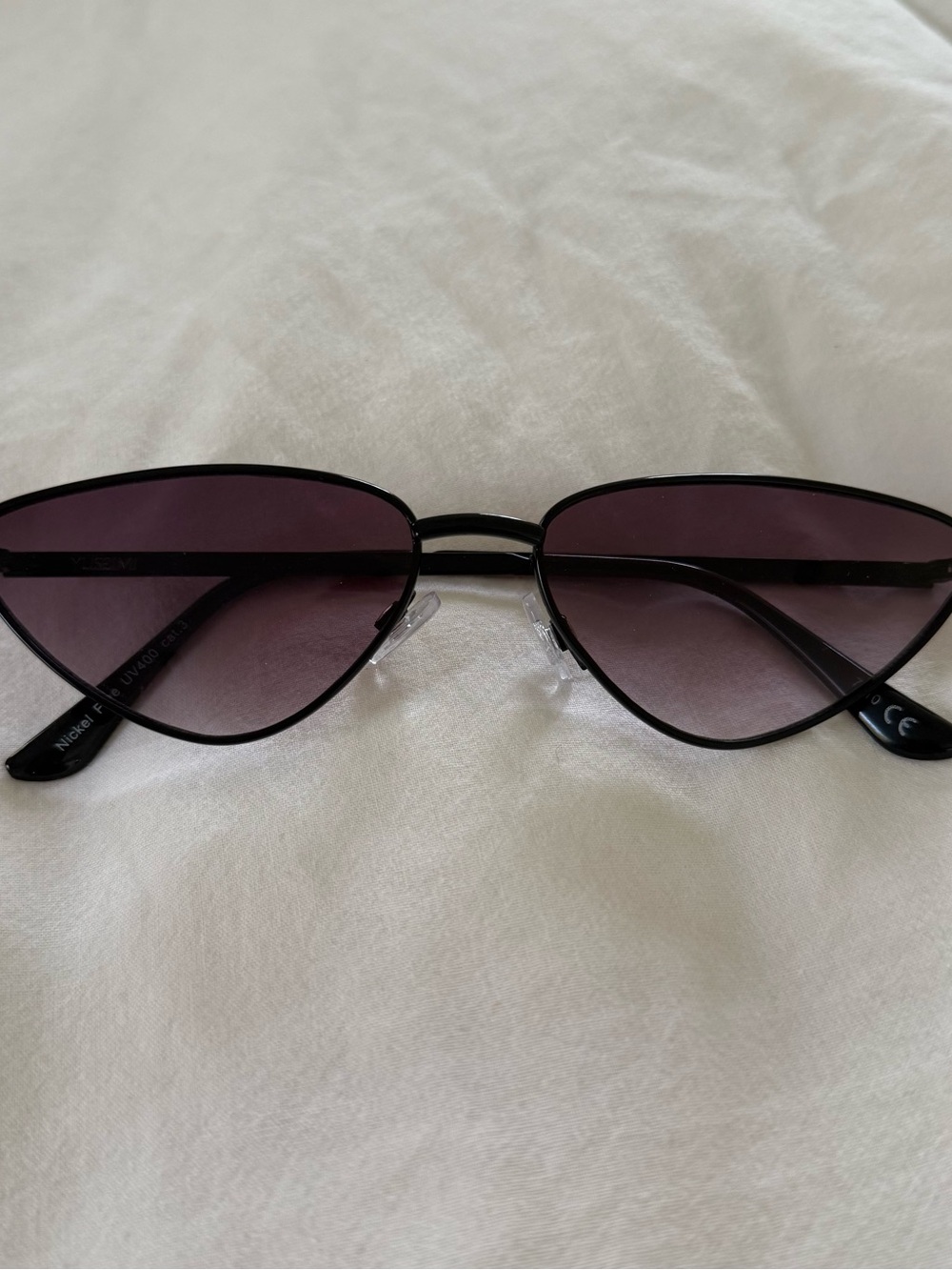 Yussimi Women's Black Frame Sunglasses